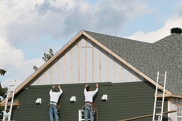 Professional Siding technician working in Catawba, SC